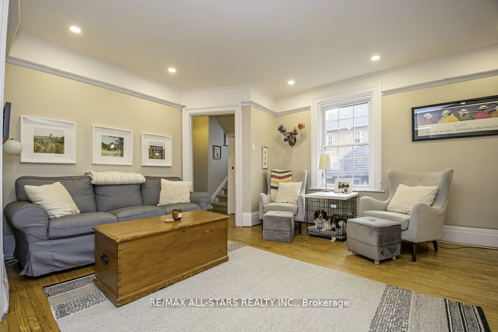 49 Sussex Street N