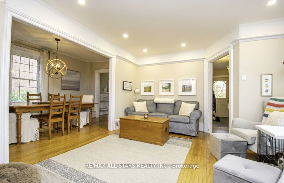 49 Sussex Street N