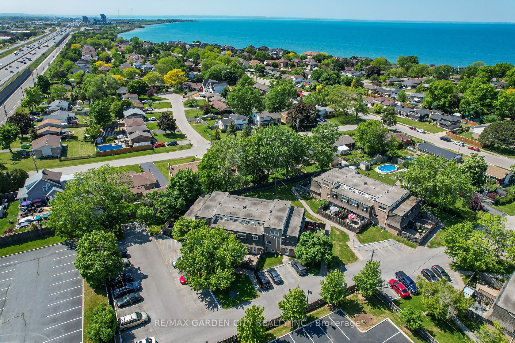 7 Viking Crt, #407