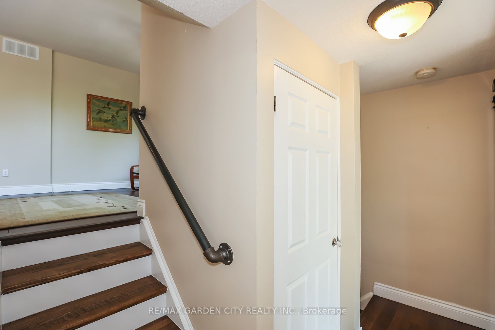 7 Viking Crt, #407