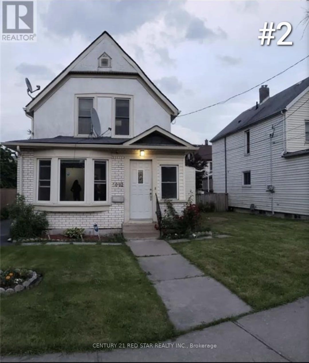 5082 St. Lawrence Avenue