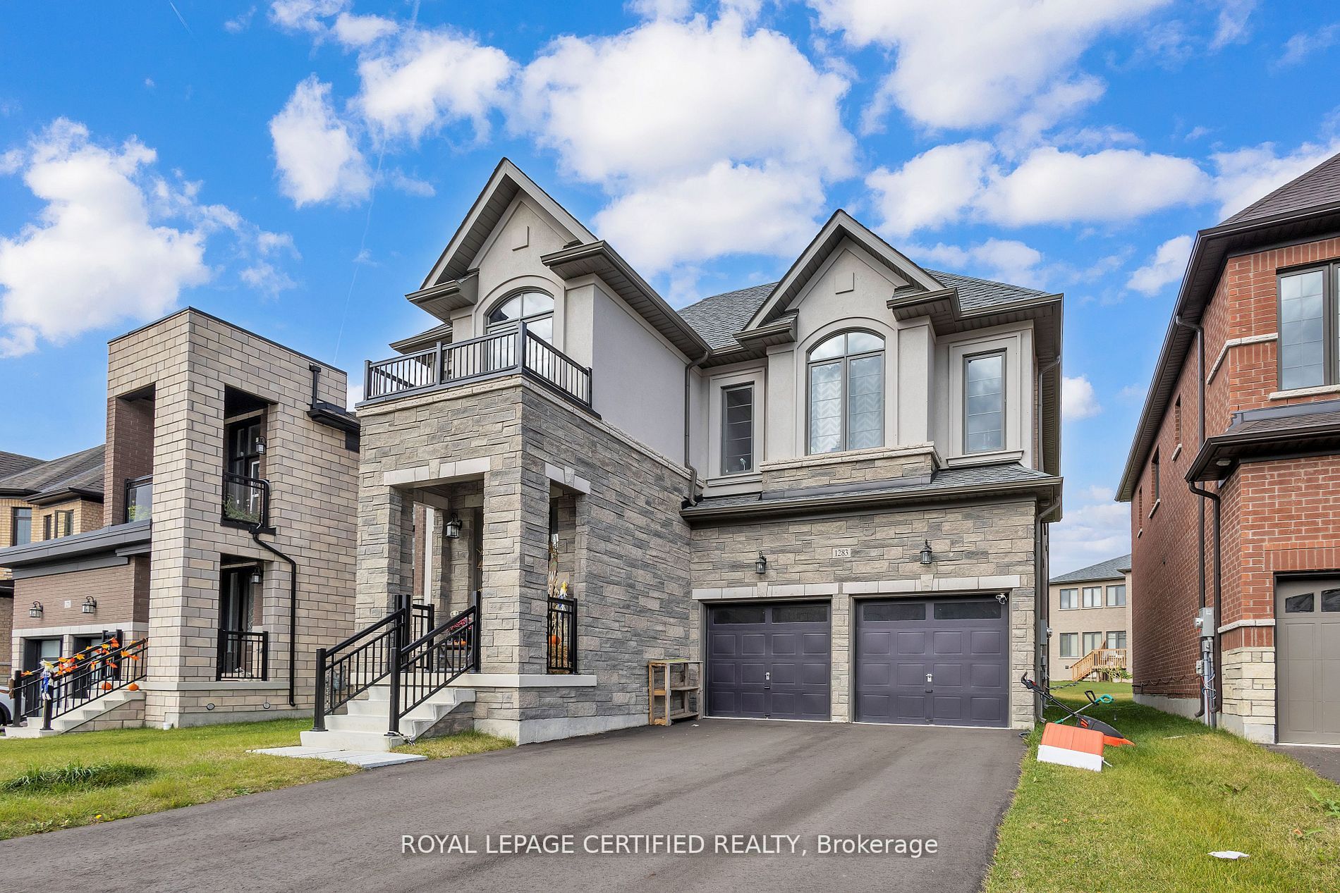 1283 Upper Thames Dr