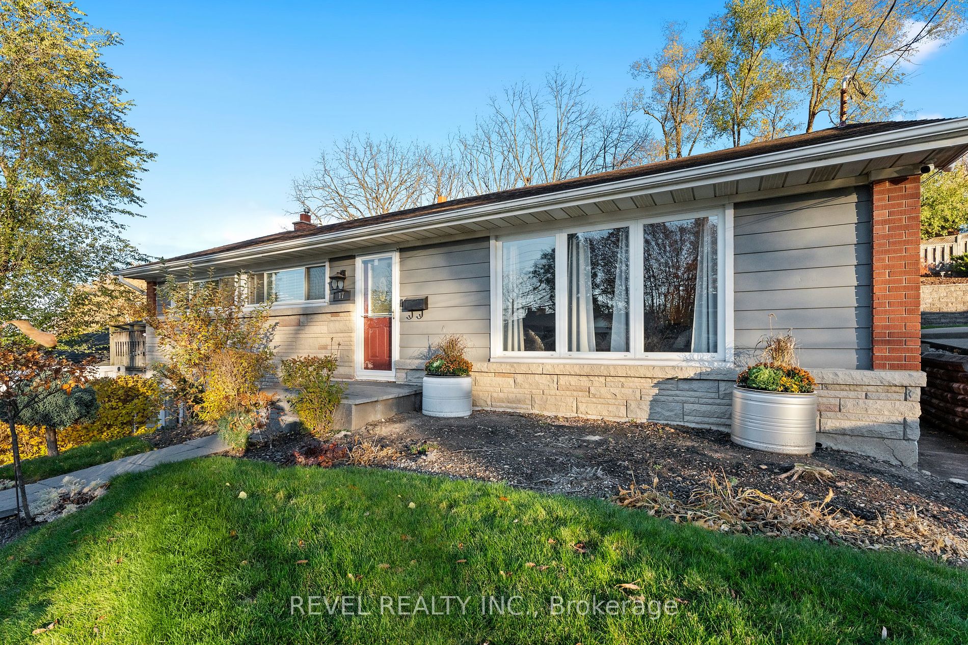 17 Battlefield Dr
