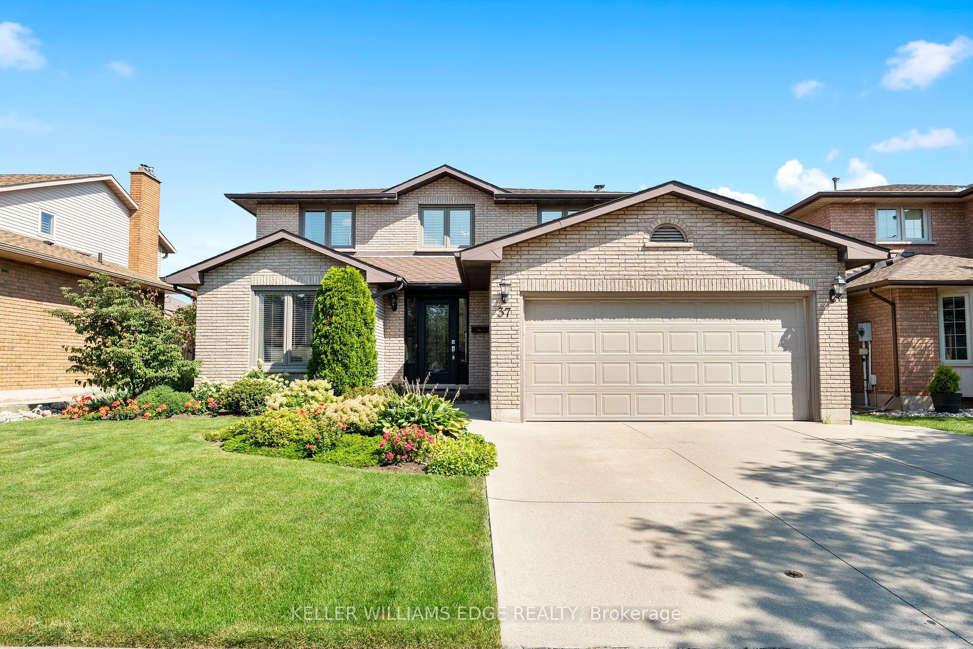 37 Napoleon Dr