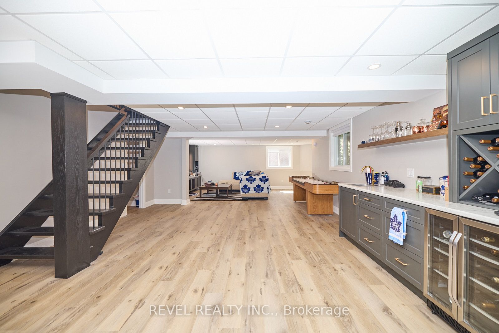 26 Oakridge Boulevard