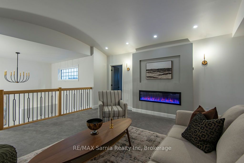 7007 Blue Coast Heights