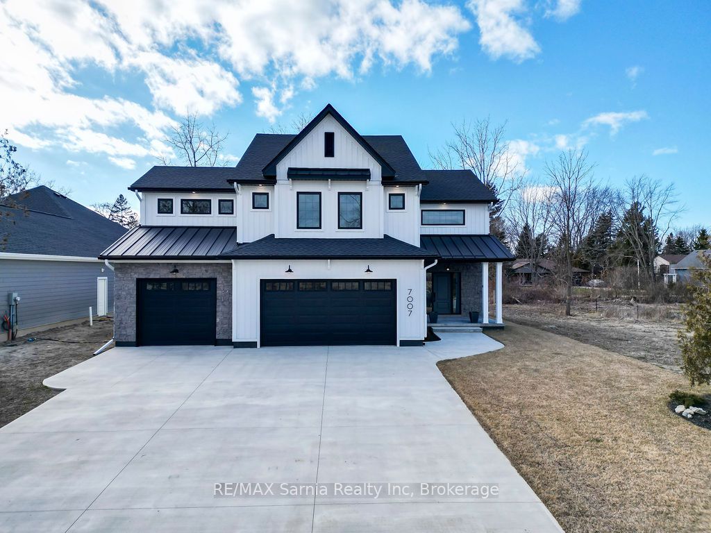 7007 Blue Coast Heights