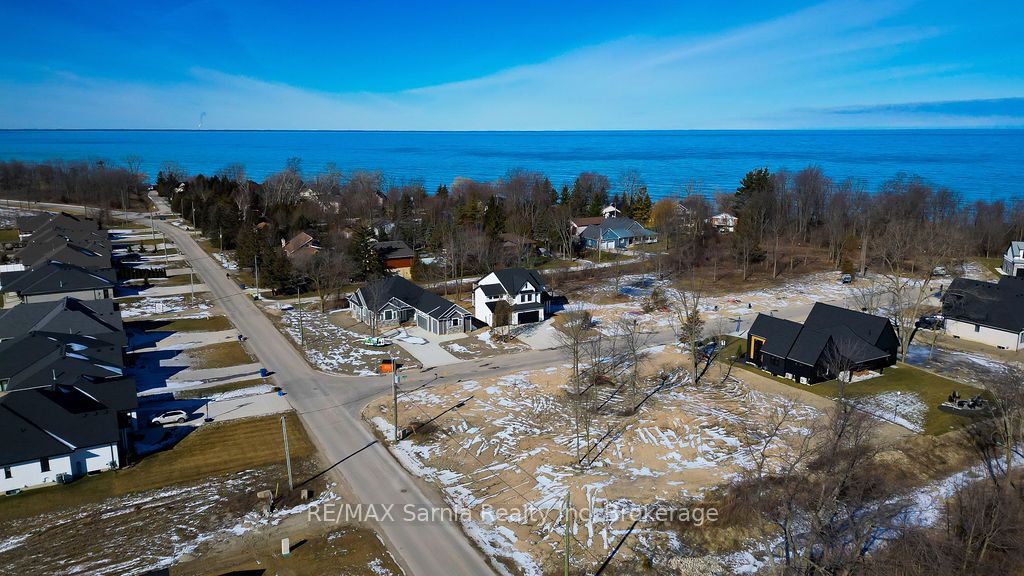 7007 Blue Coast Heights