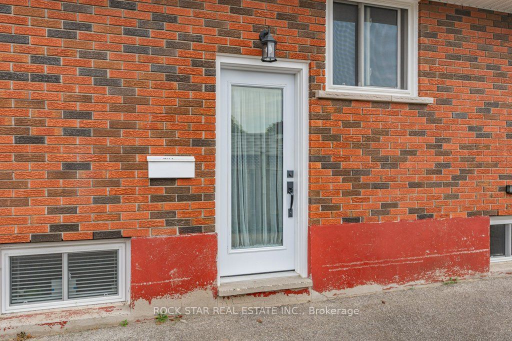 6 Acorn Lane