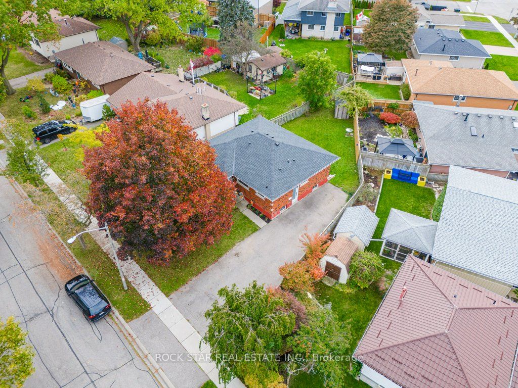 6 Acorn Lane