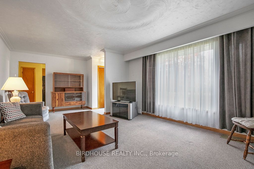 1483 Elm Tree Road