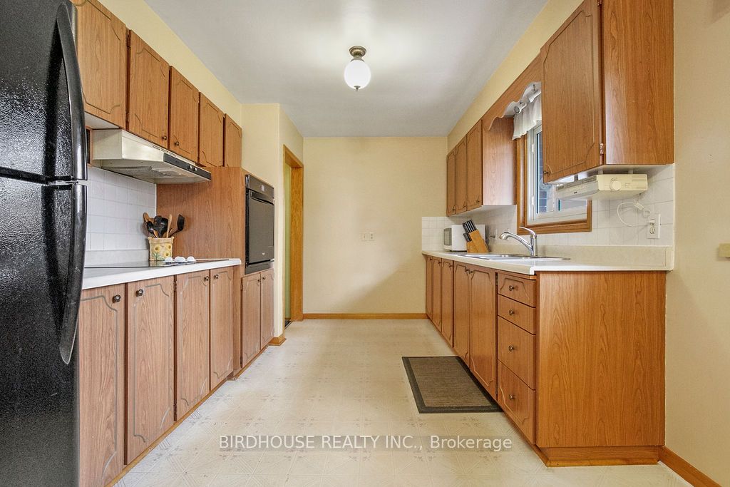 1483 Elm Tree Road