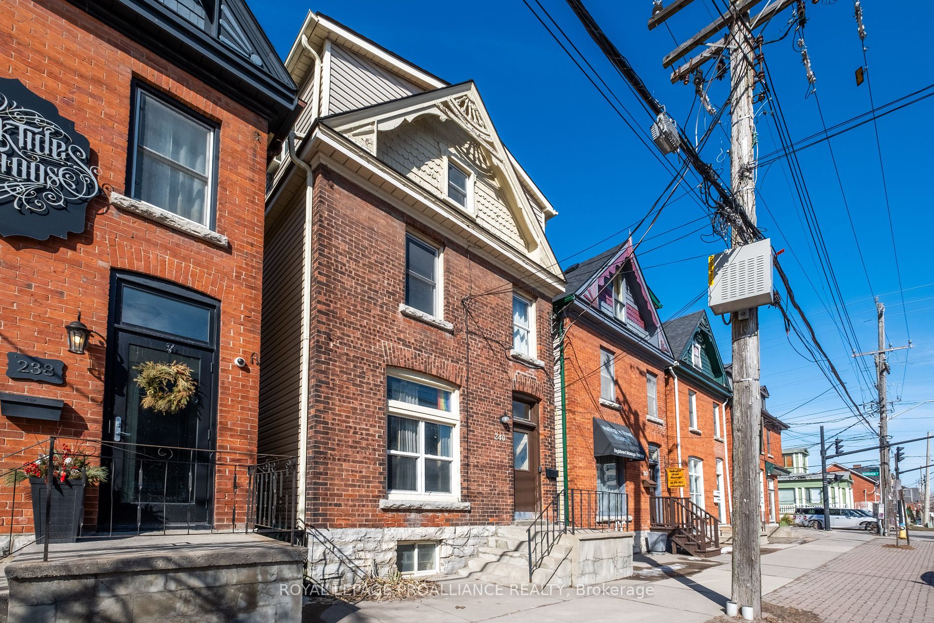 240 Wellington Street