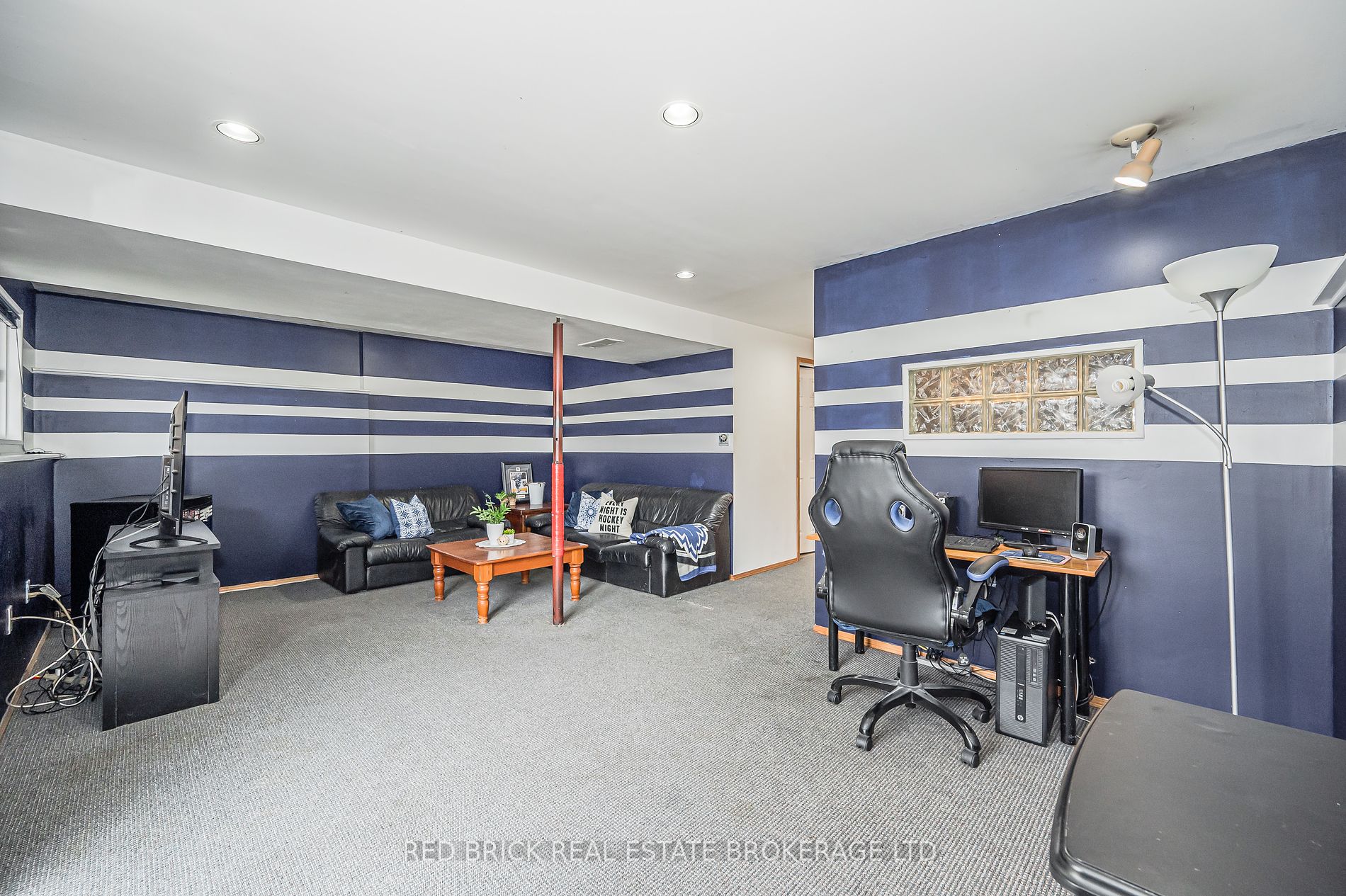 122 Moss Place