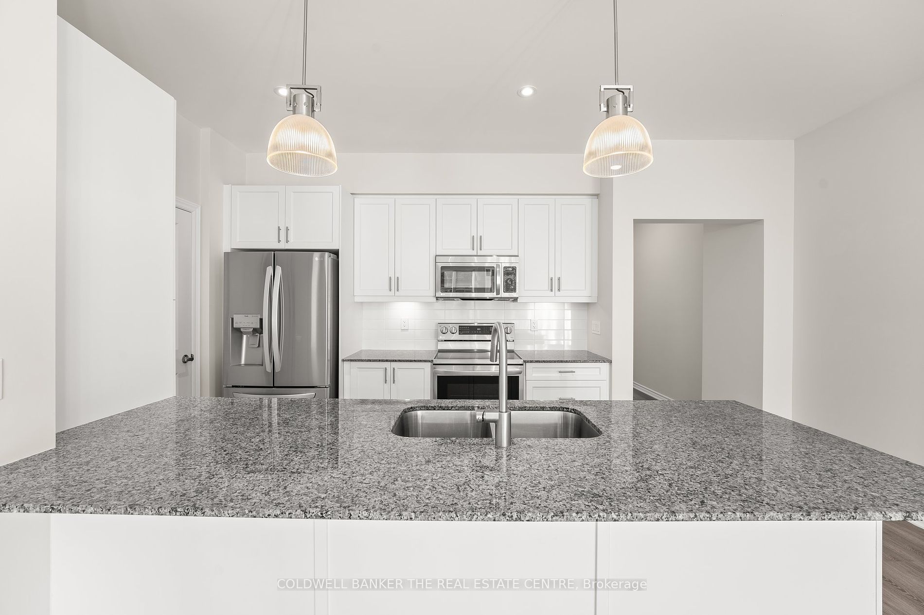 17 Lakewood Crescent #19