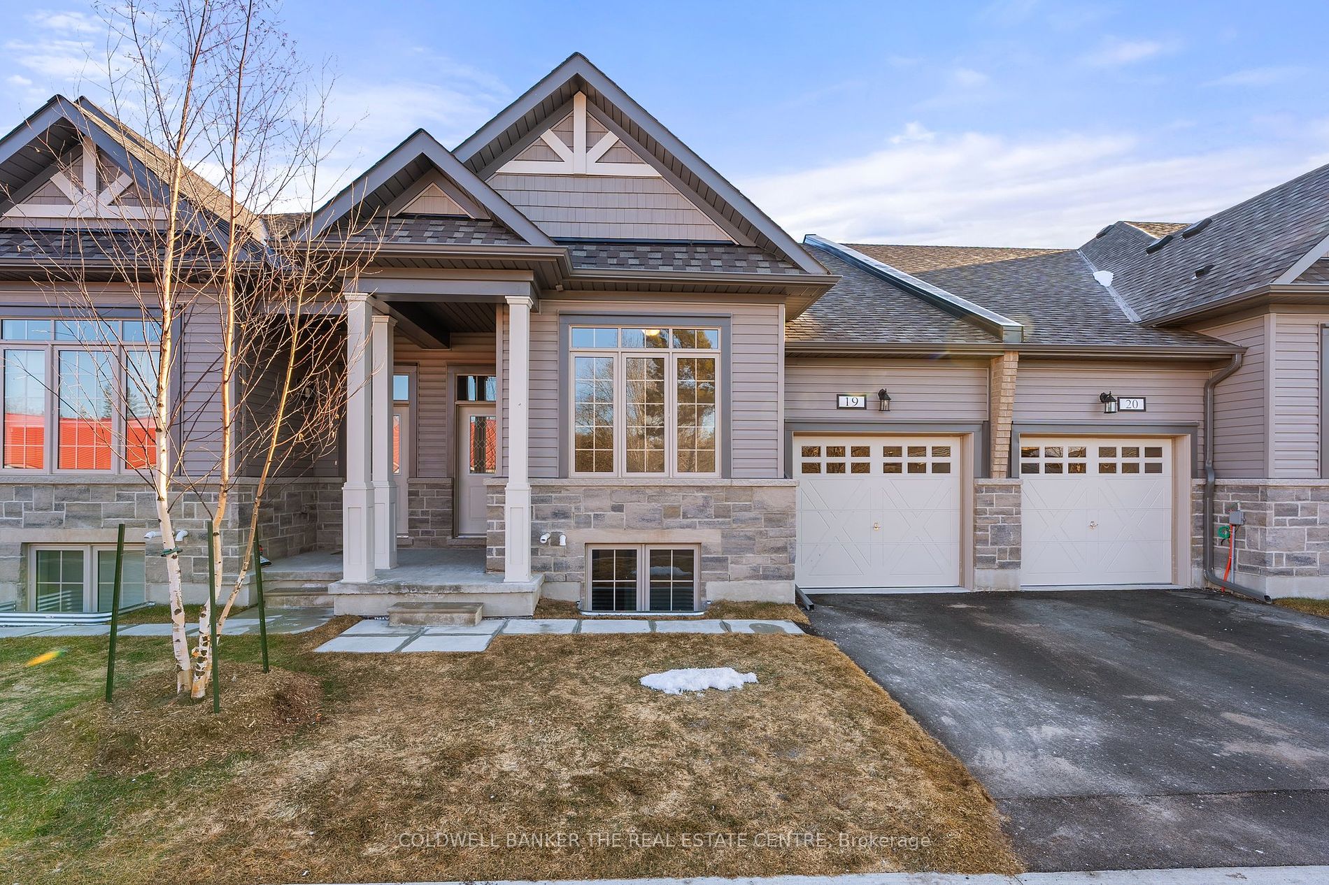 17 Lakewood Crescent #19