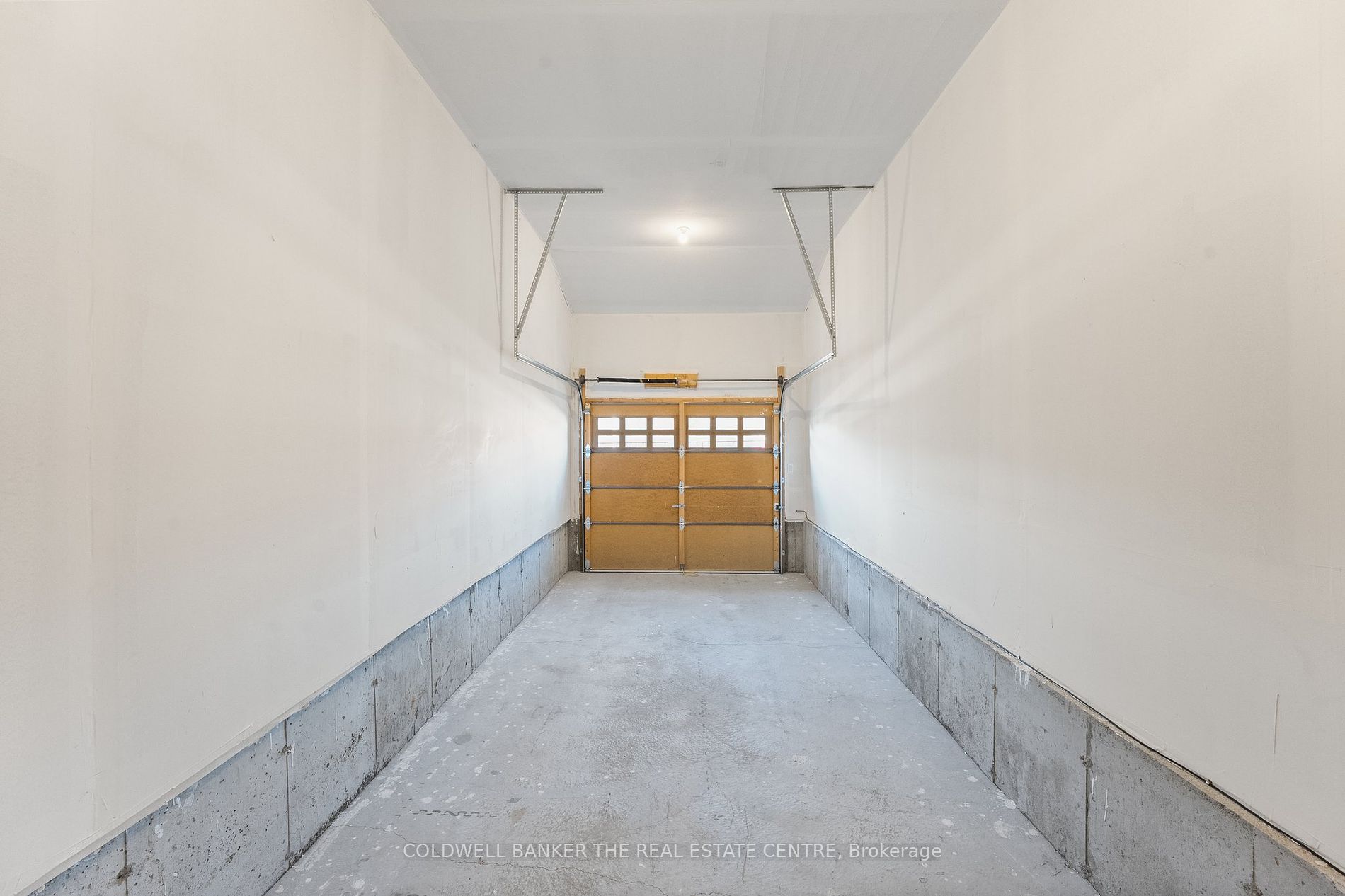 17 Lakewood Crescent #19