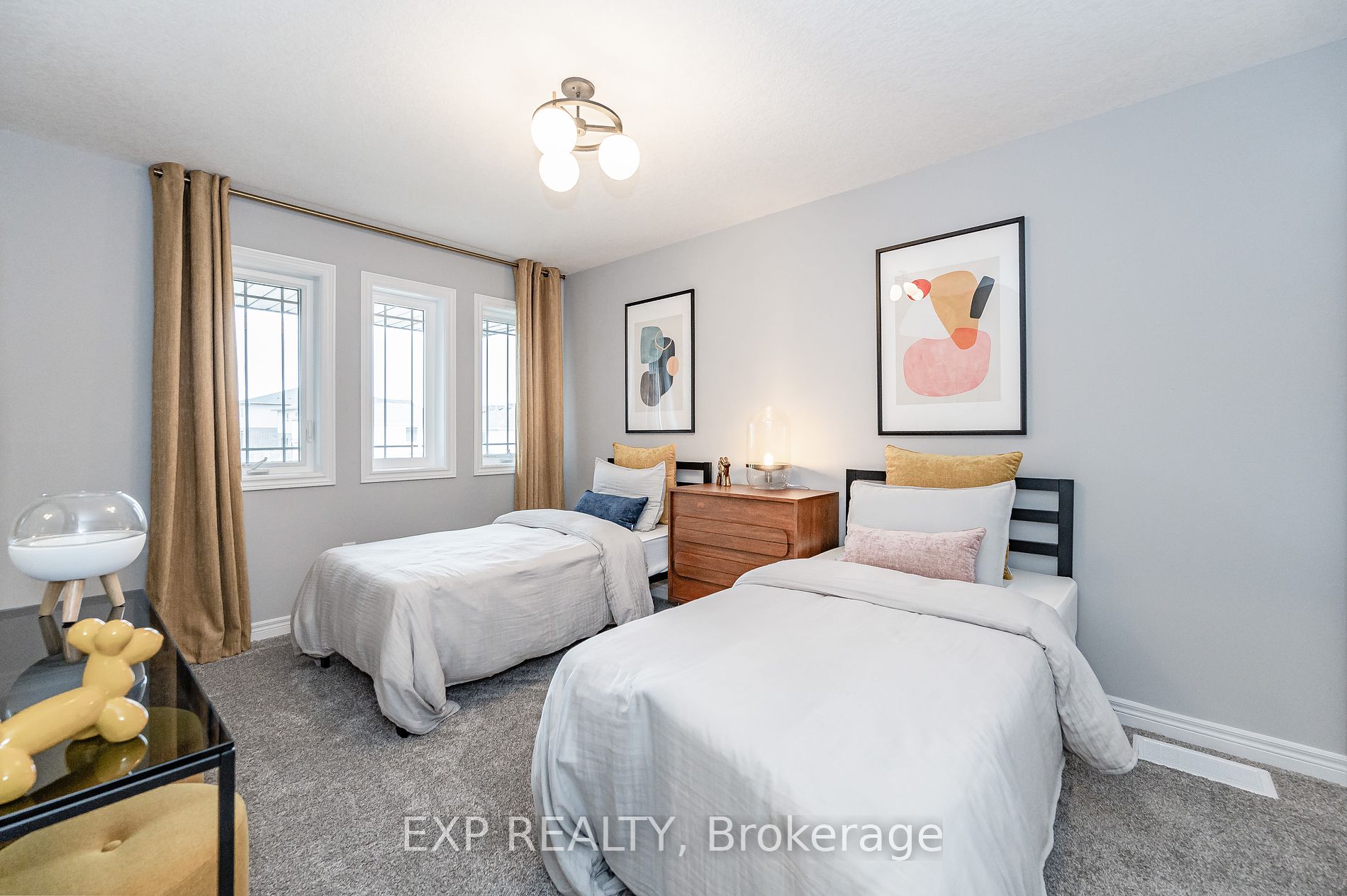 300 Grange Rd E