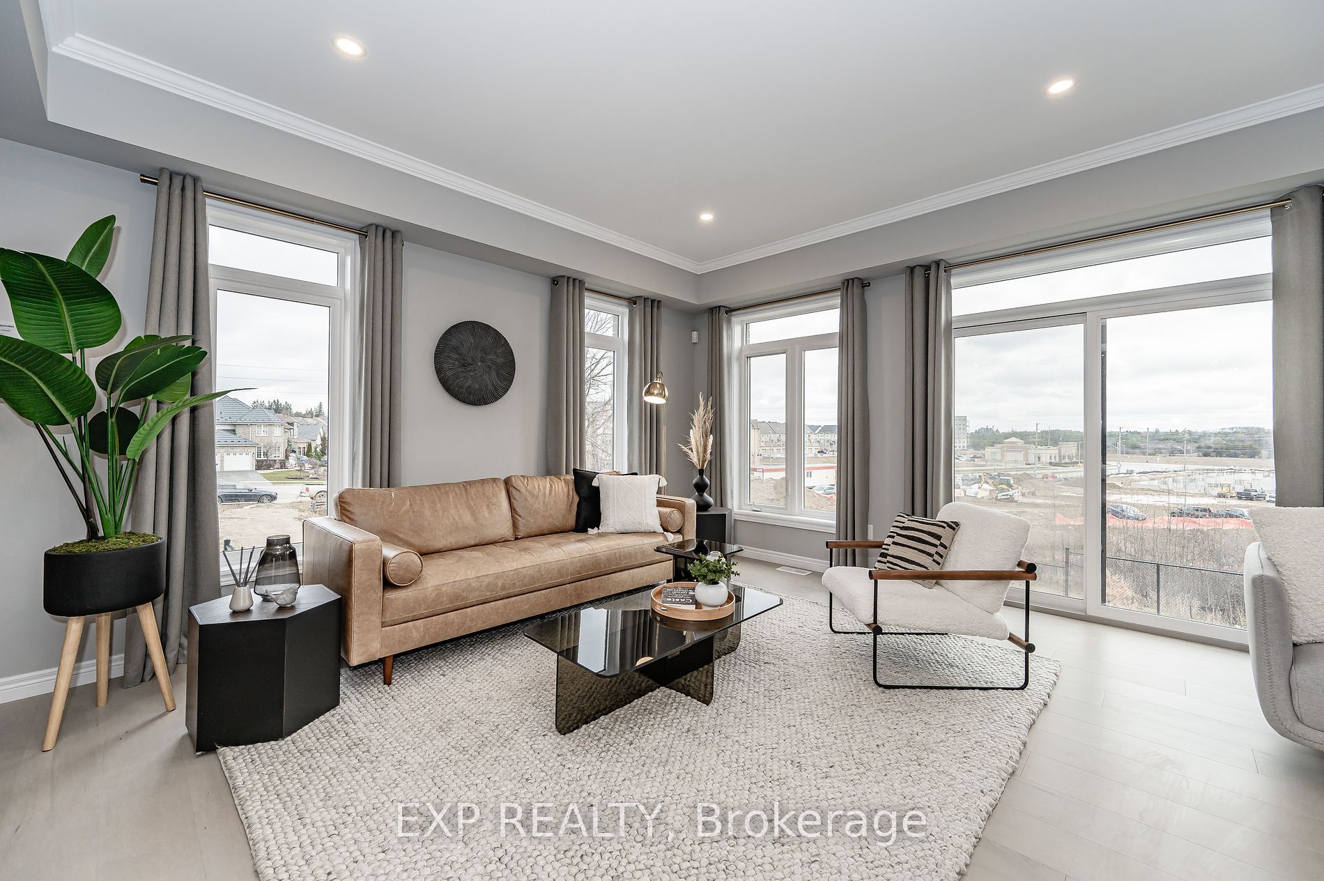 300 Grange Rd E