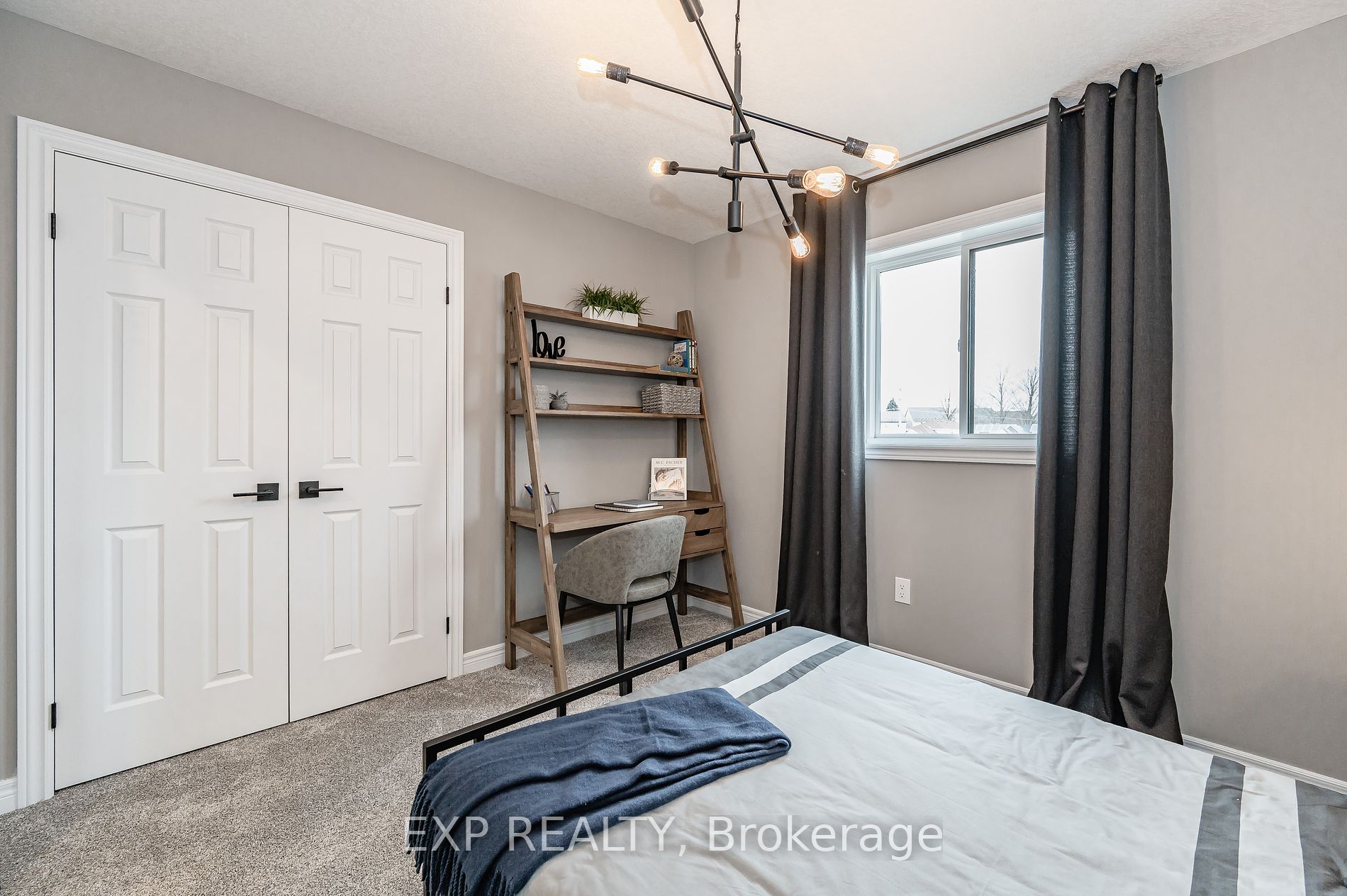 300 Grange Rd E