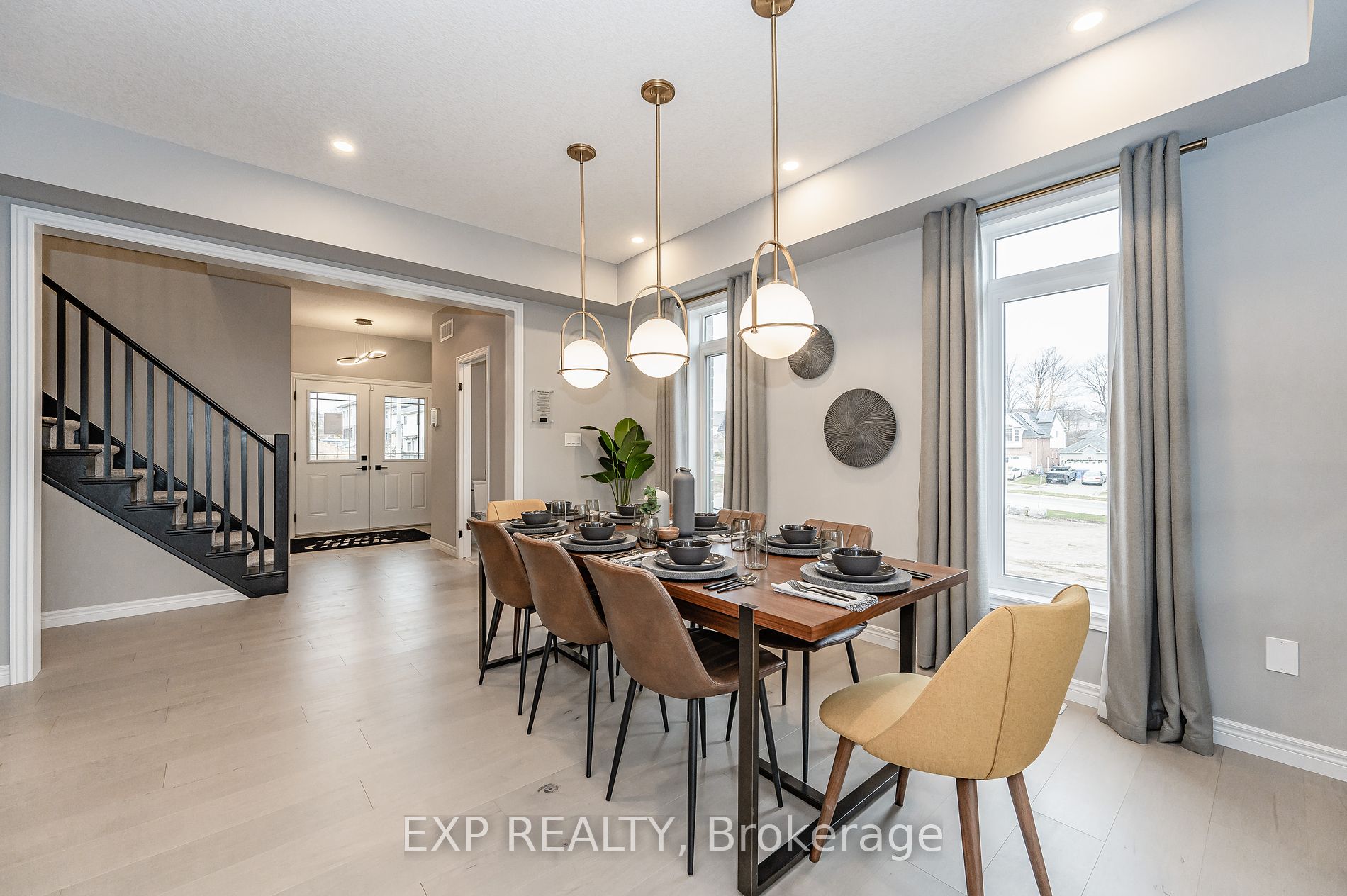 300 Grange Rd E