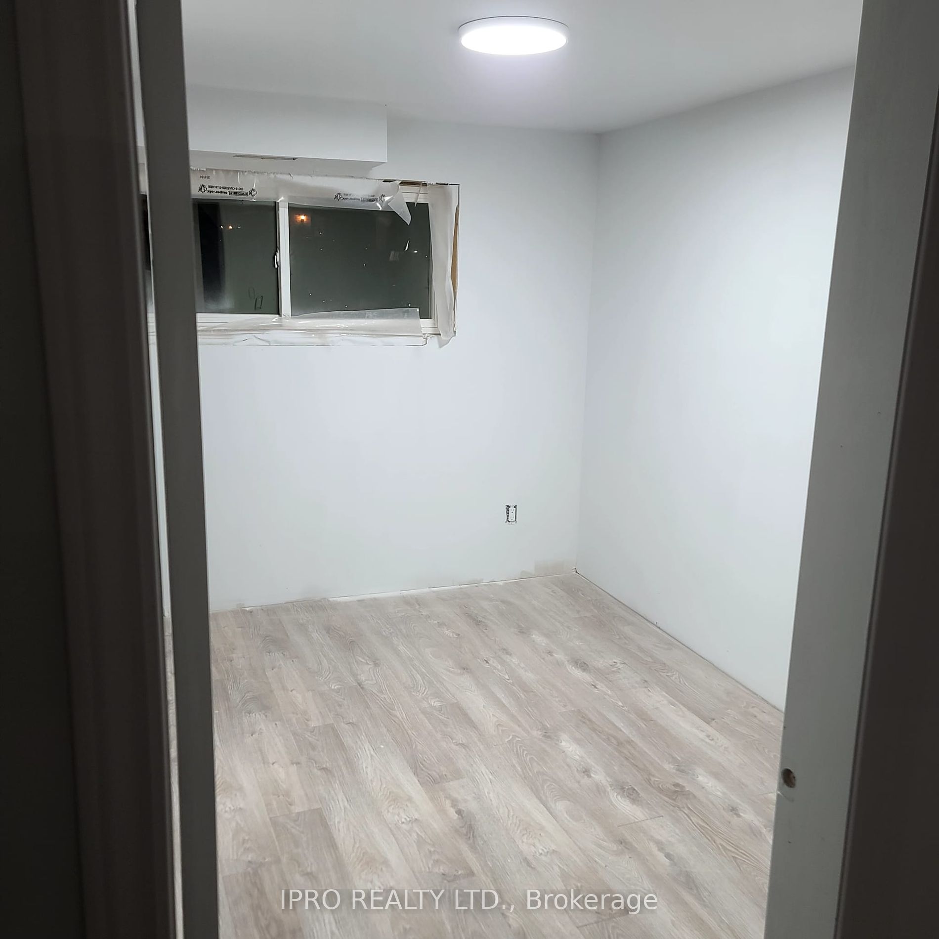 24 Chilton Dr