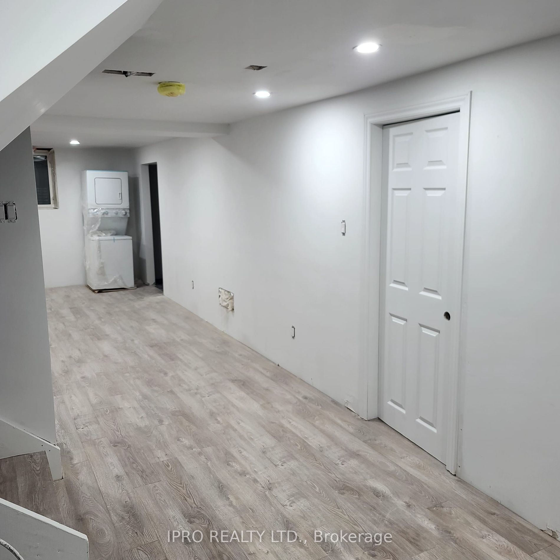 24 Chilton Dr