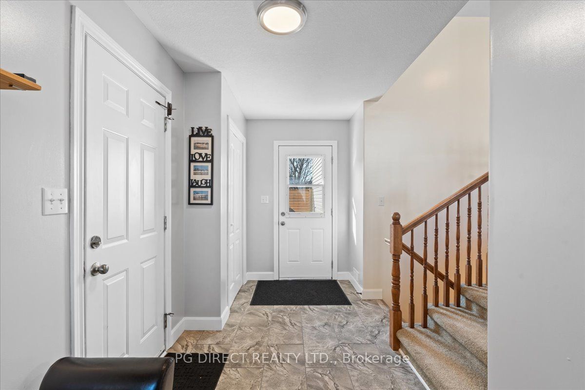 10 Christopher Court