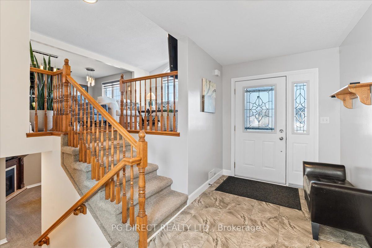 10 Christopher Court