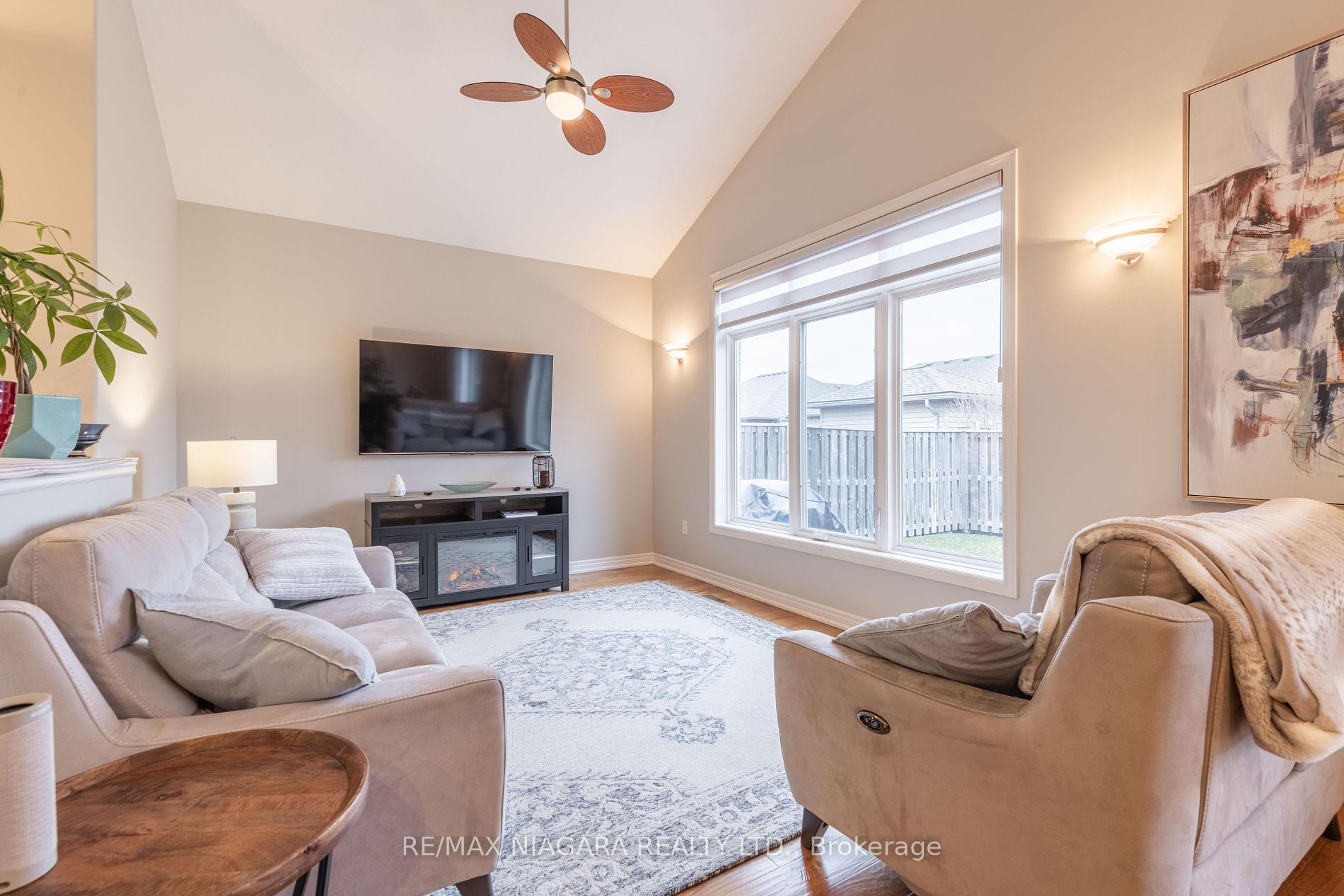 12 Silverwood Avenue