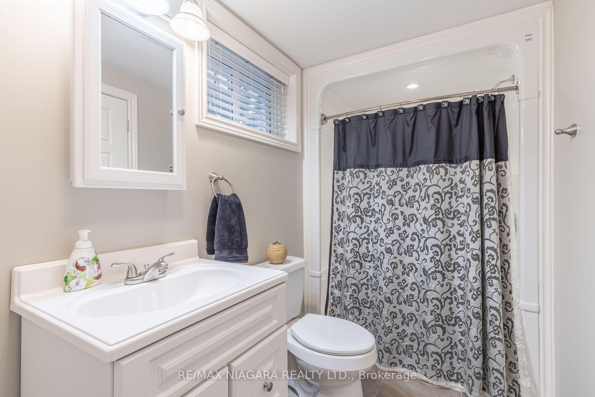 12 Silverwood Avenue
