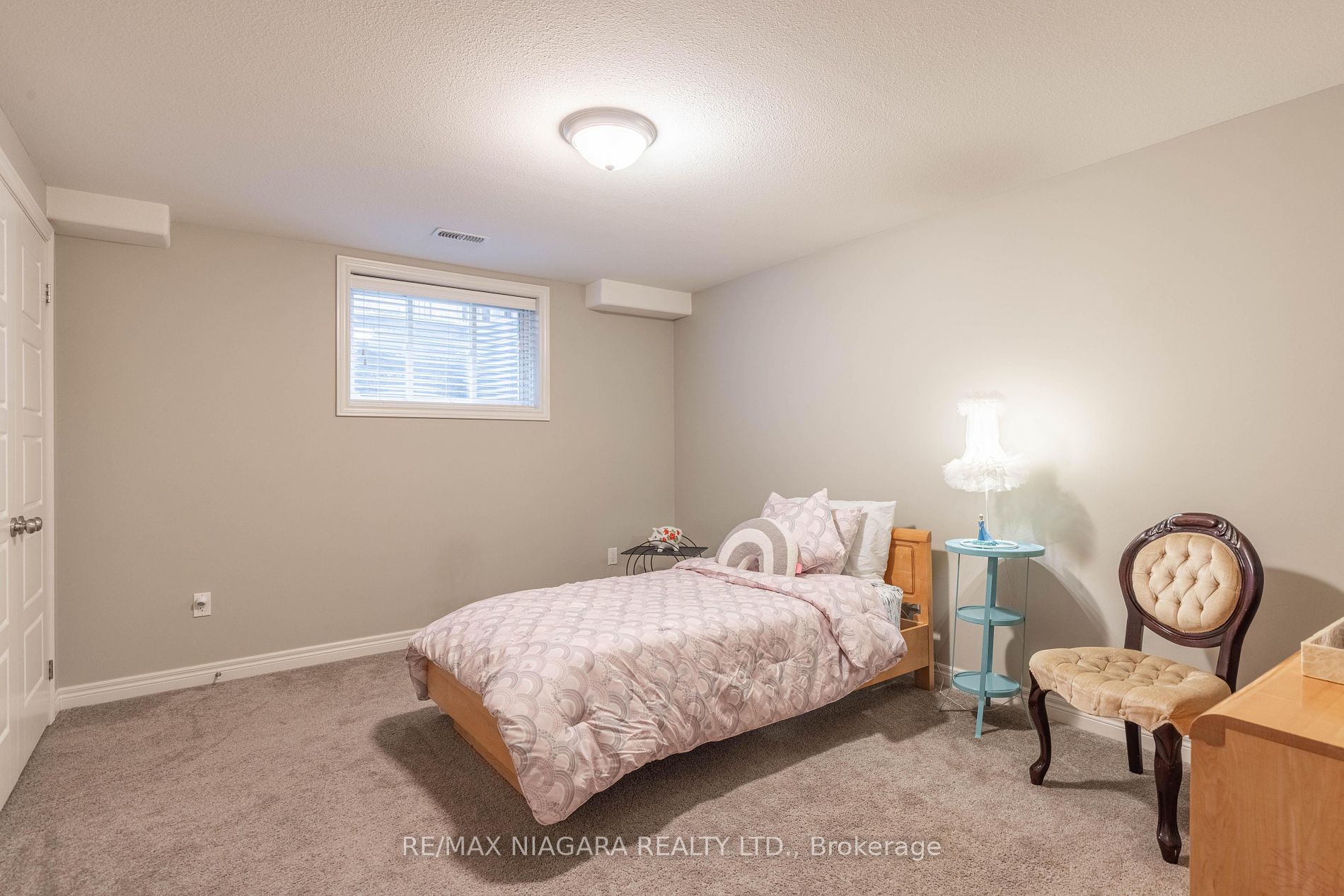 12 Silverwood Avenue