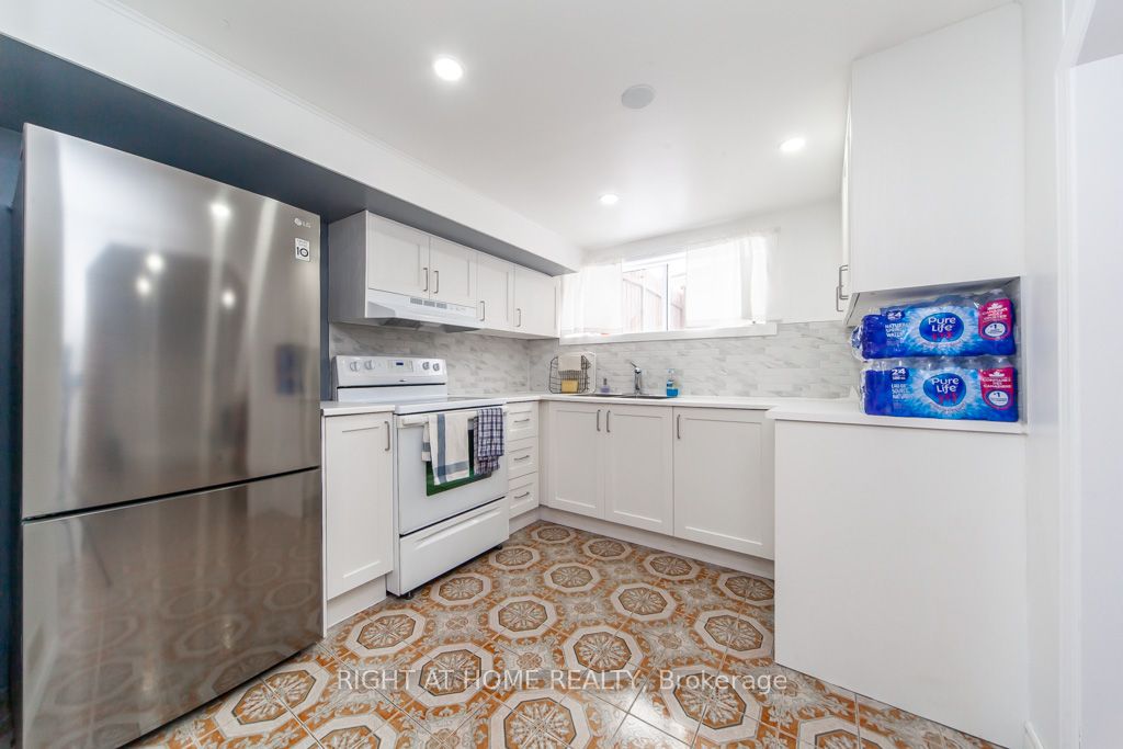 37 Allan Drive