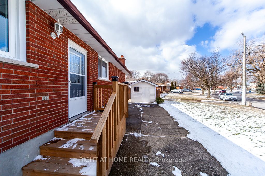 37 Allan Drive