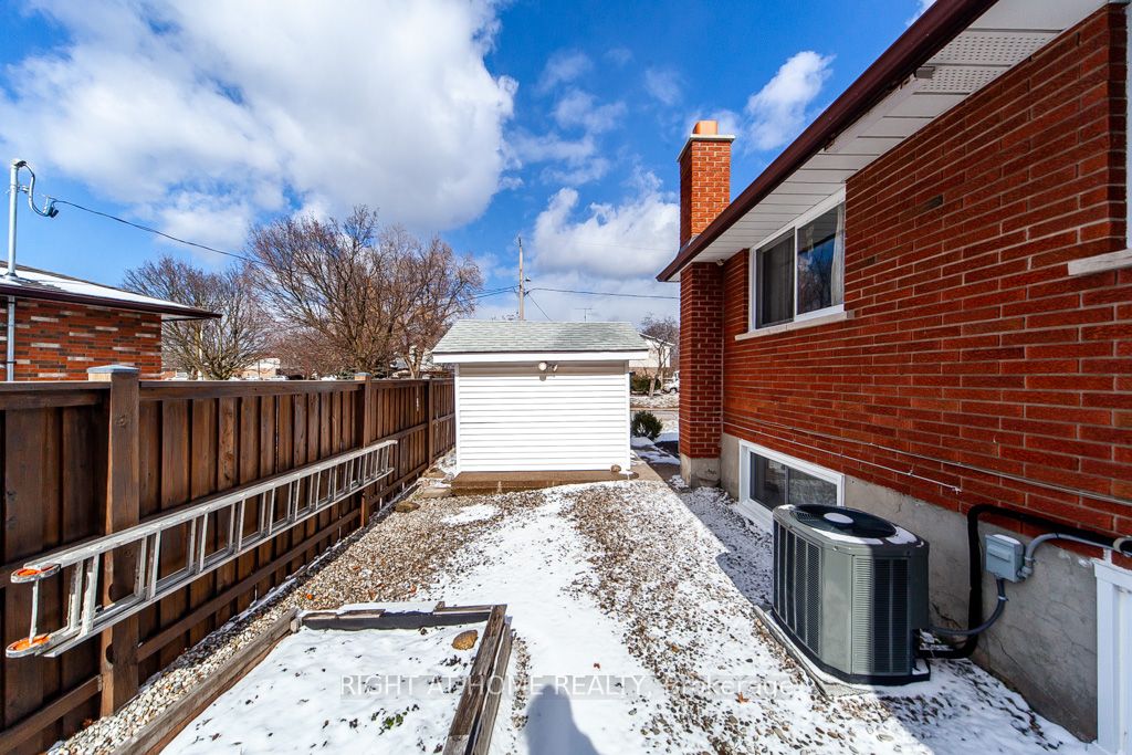 37 Allan Drive
