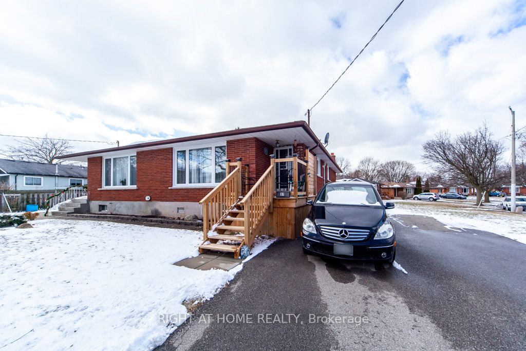 37 Allan Drive