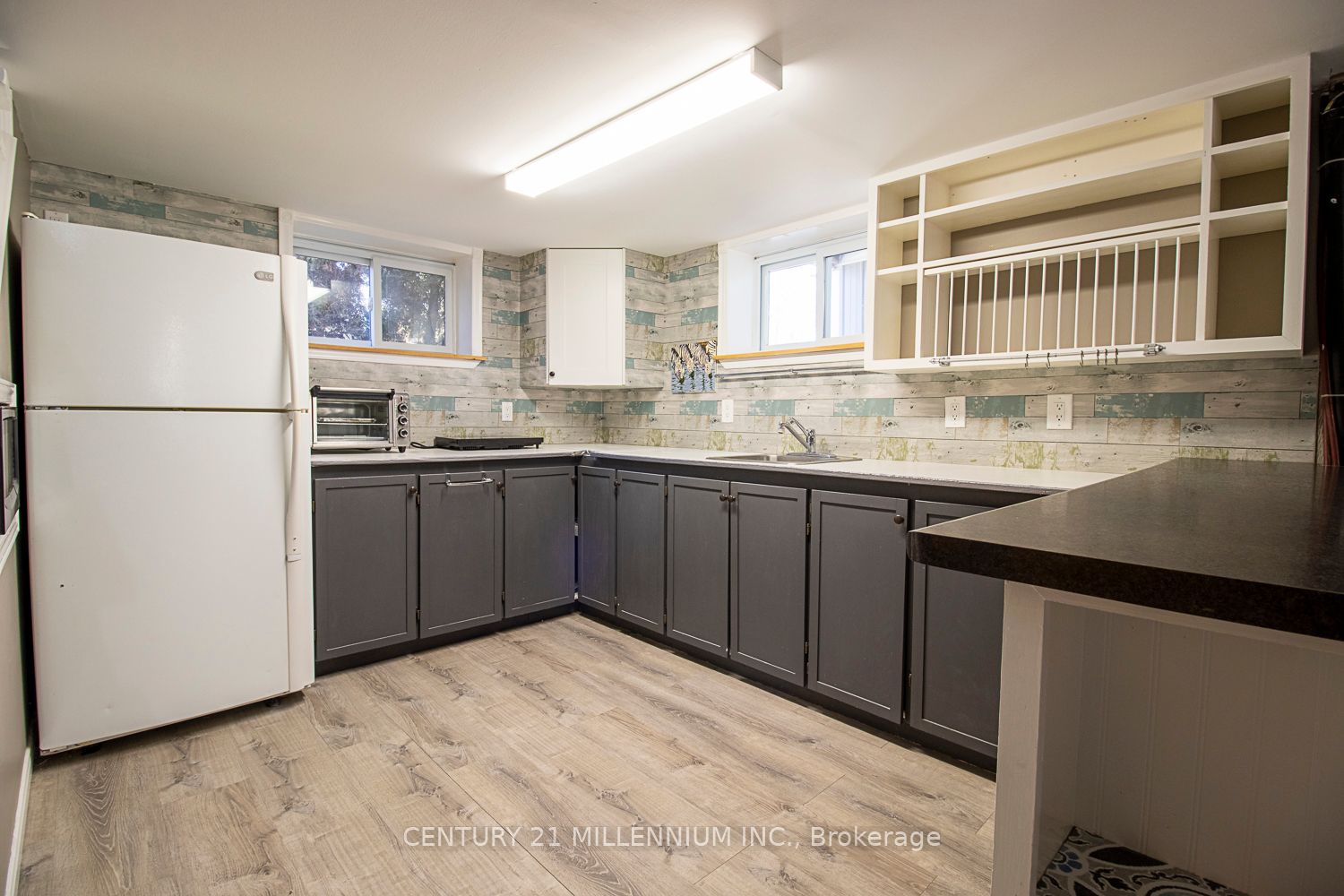 265 Andrew St