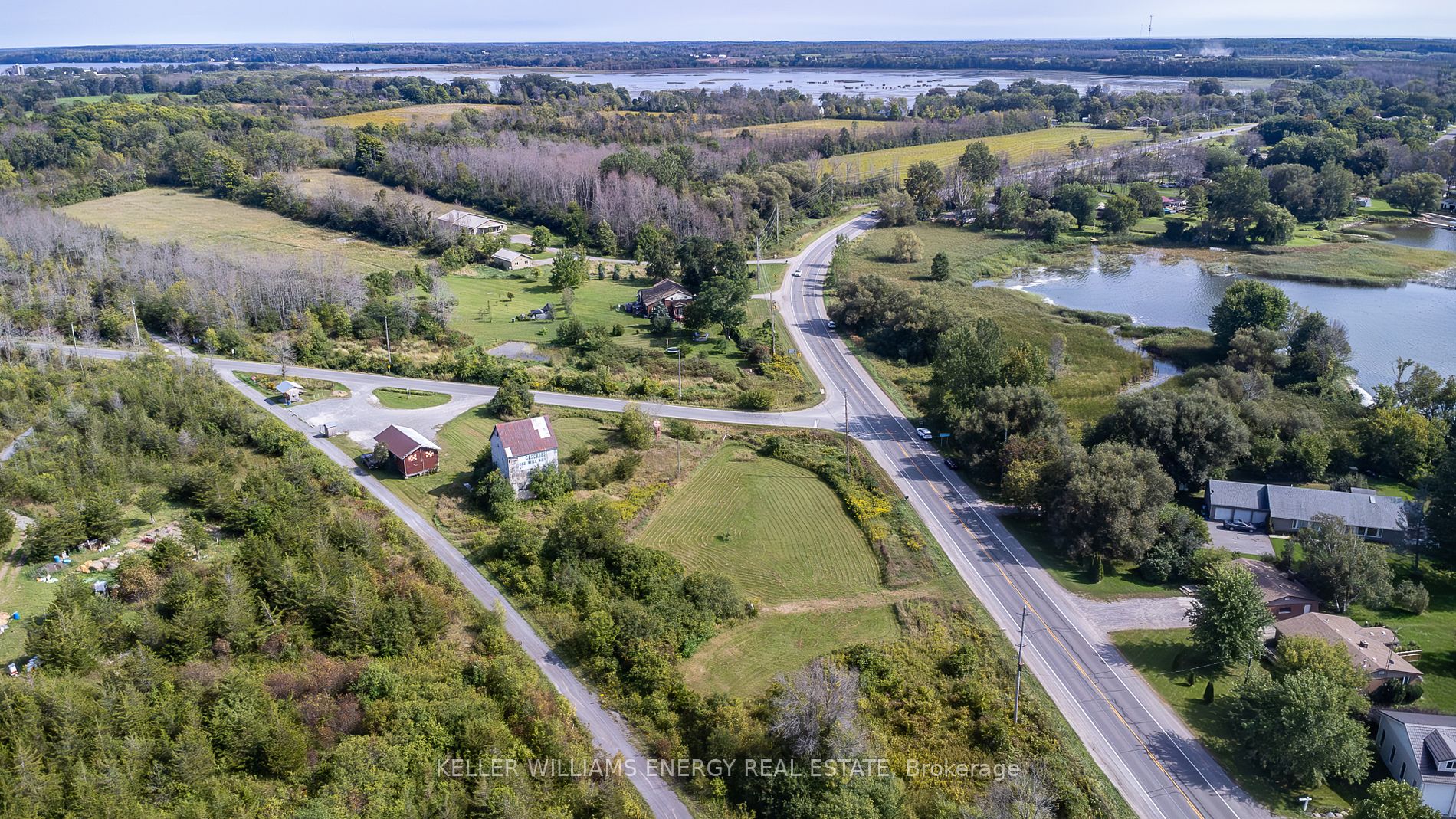 00 Loyalist Pkwy