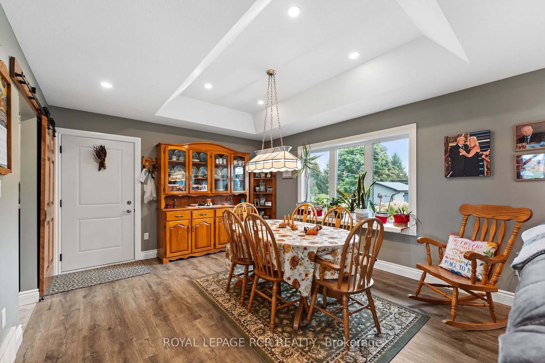100 Harris Crescent