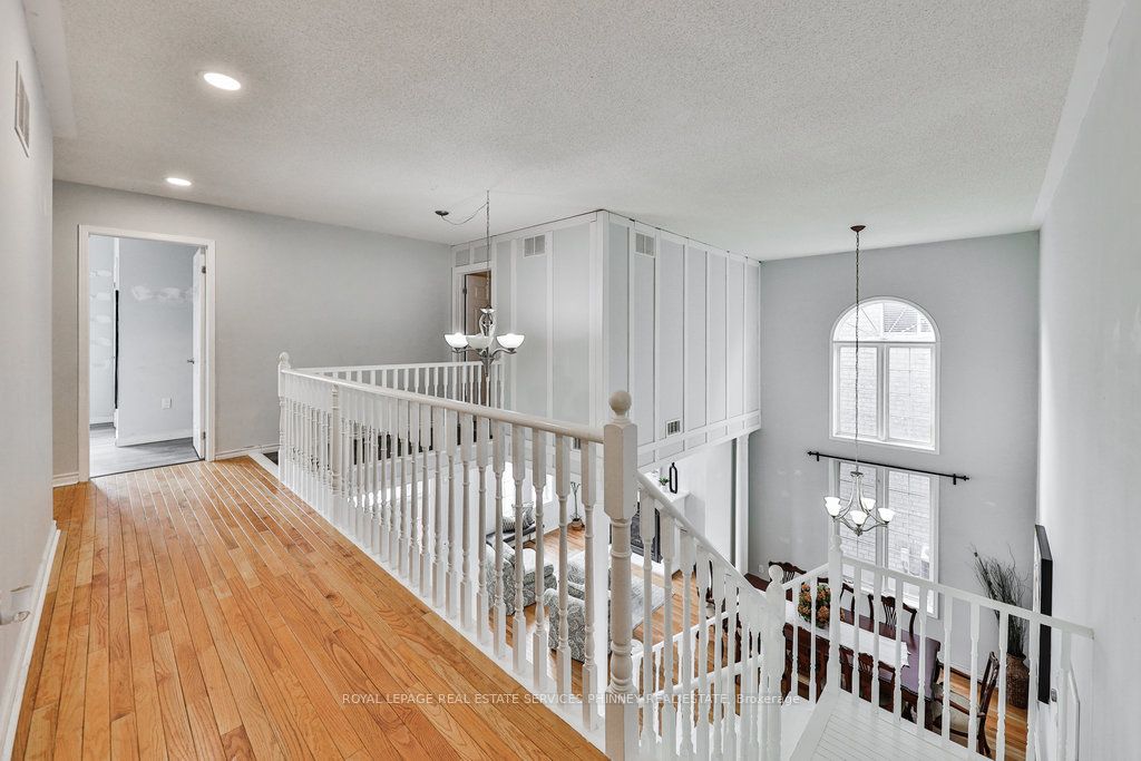 183 Valmont Crt