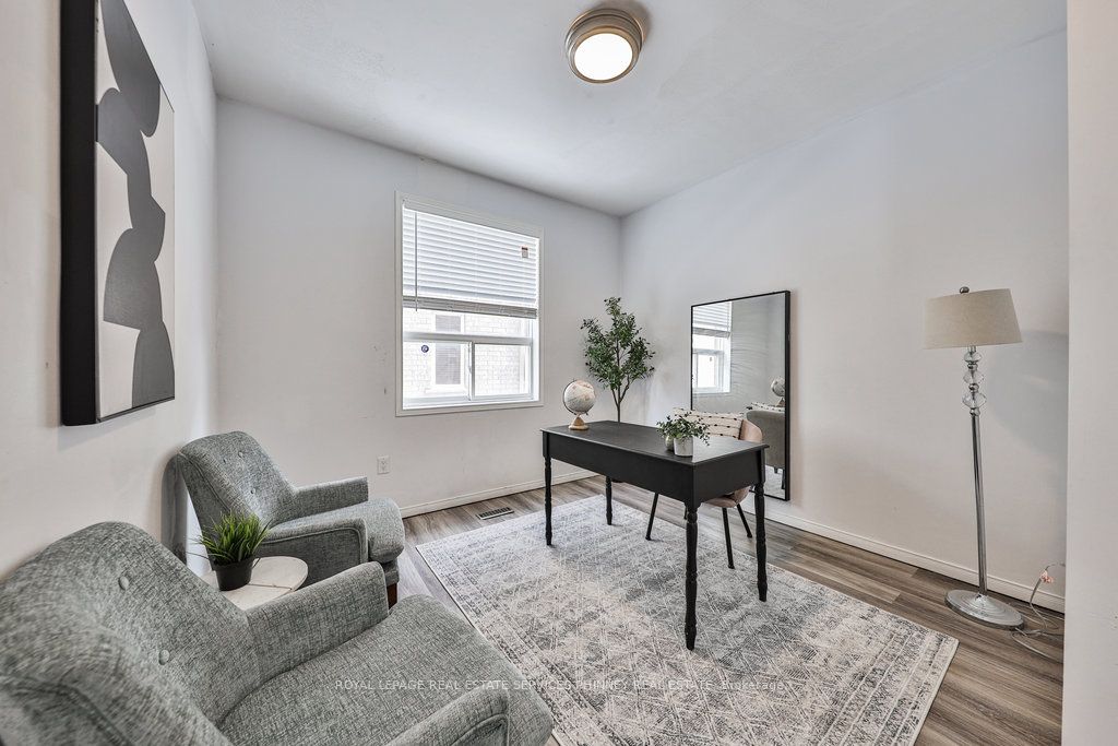 183 Valmont Crt