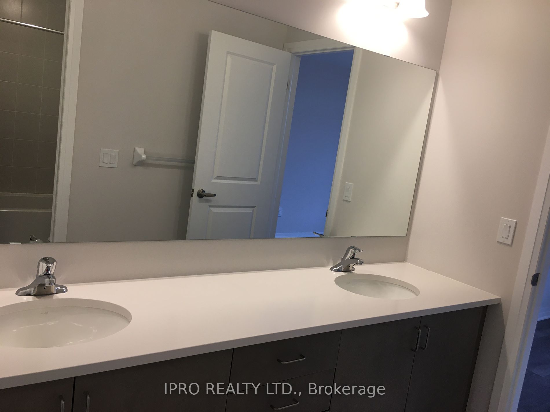 457 Robert Woolner Street