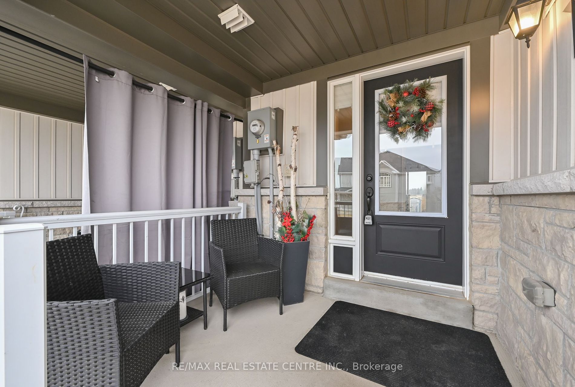 829 Cook Crescent