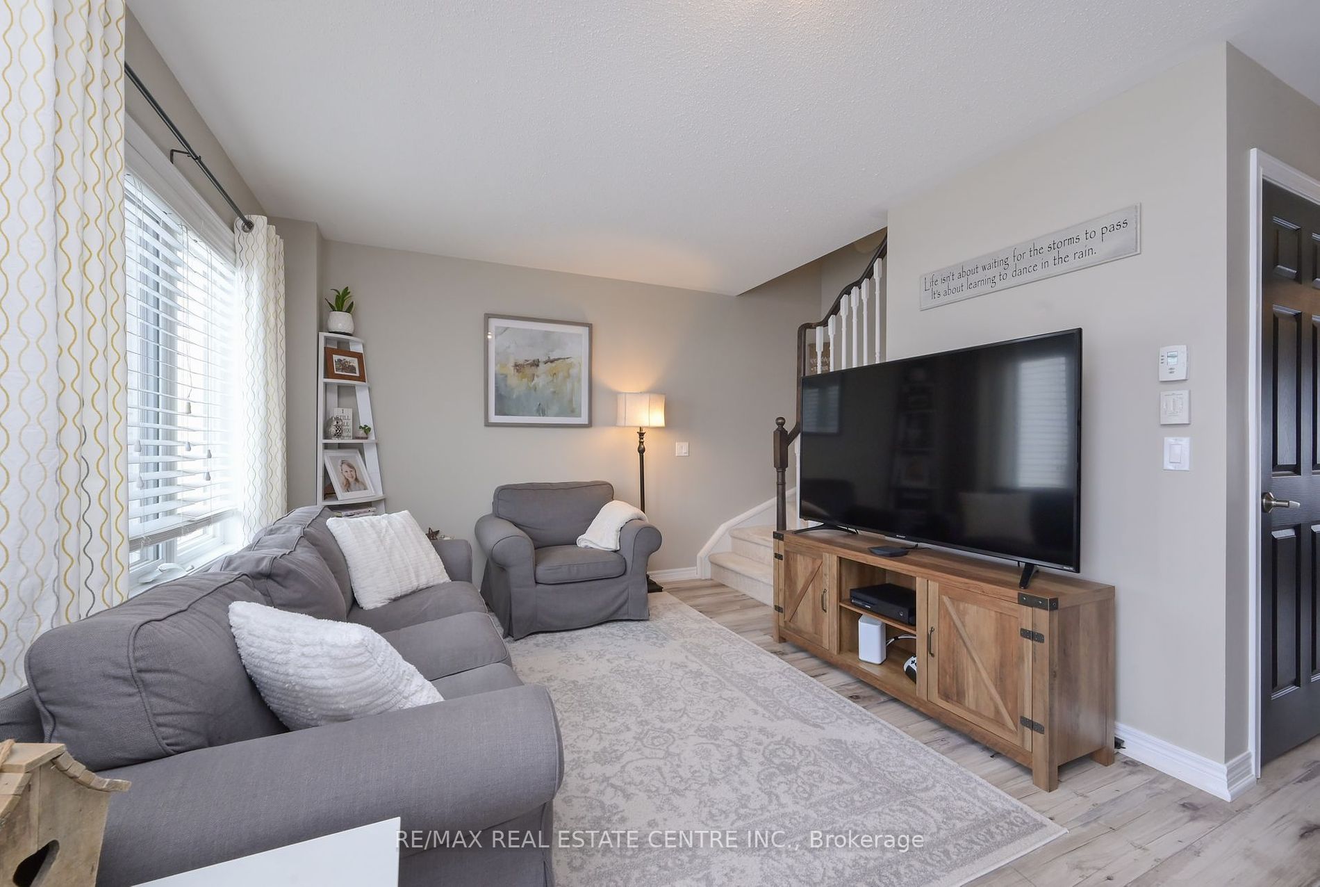 829 Cook Crescent
