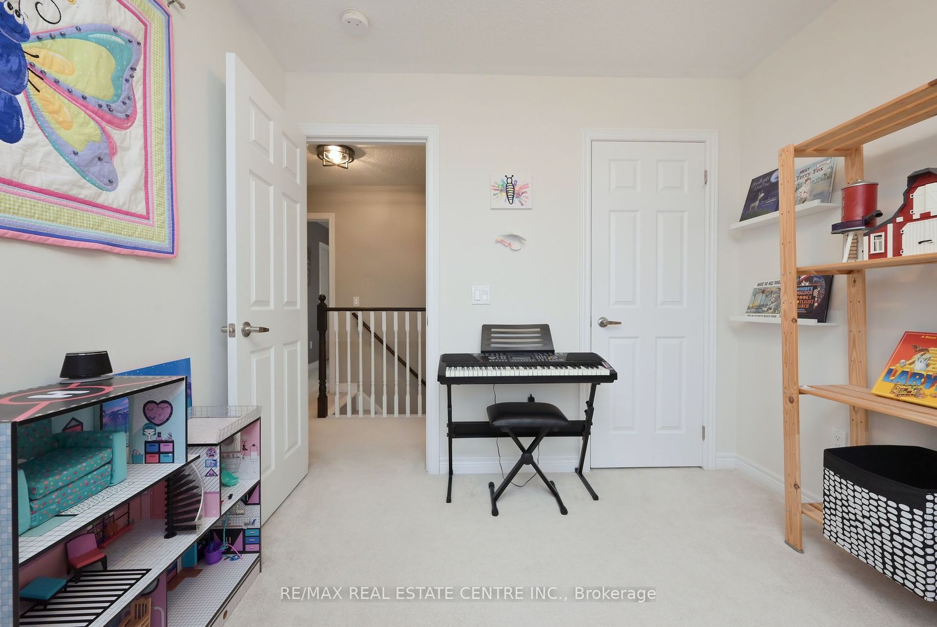 829 Cook Crescent