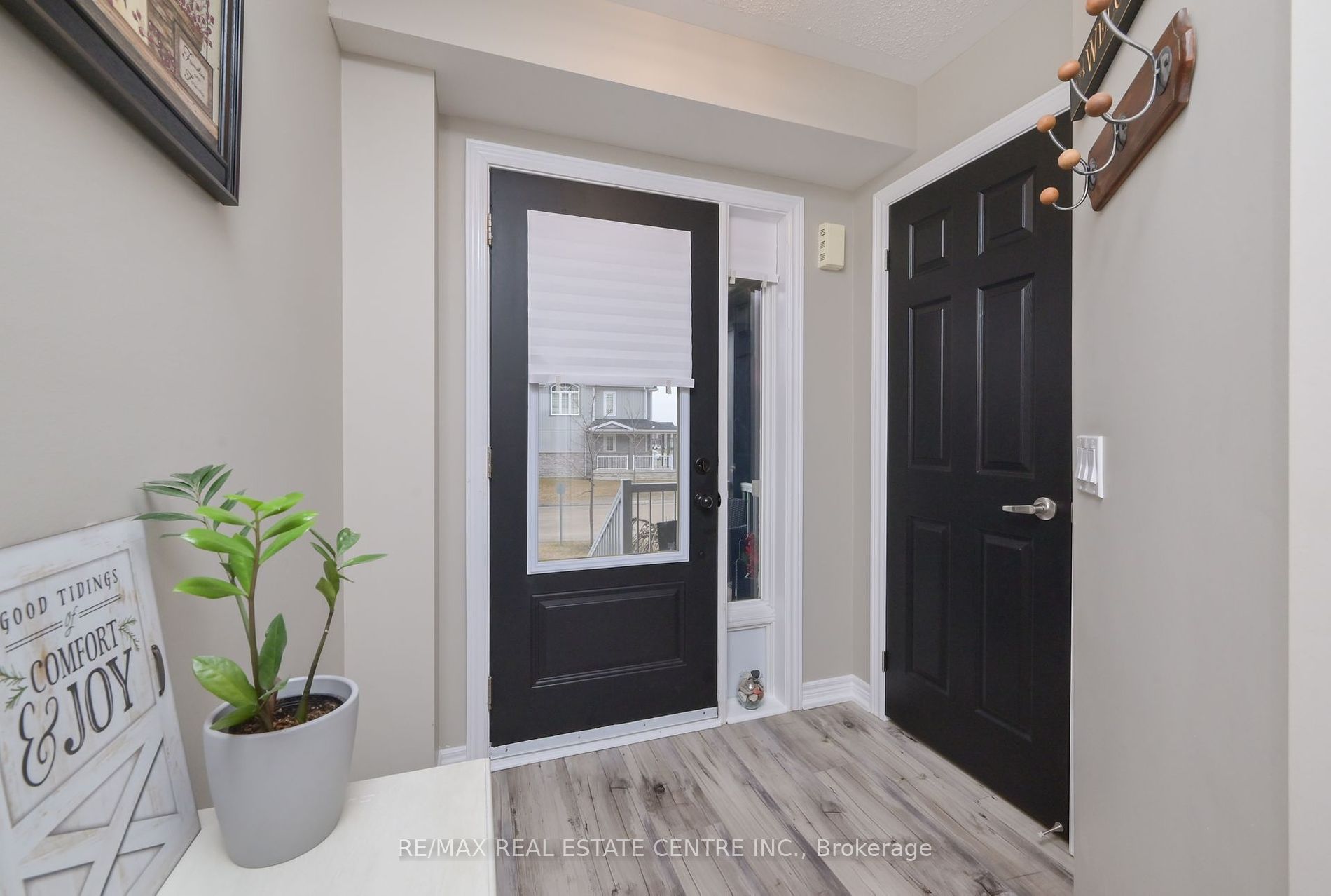 829 Cook Crescent