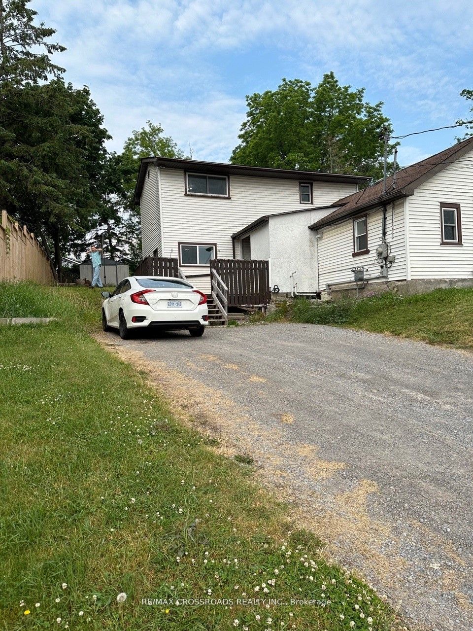 52 Wallbridge Crescent