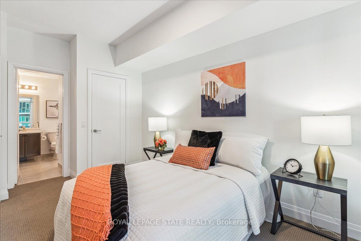 16 Concord Pl, #150