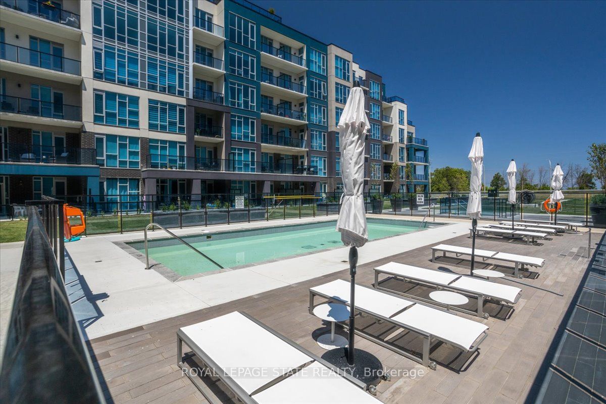 16 Concord Pl, #150