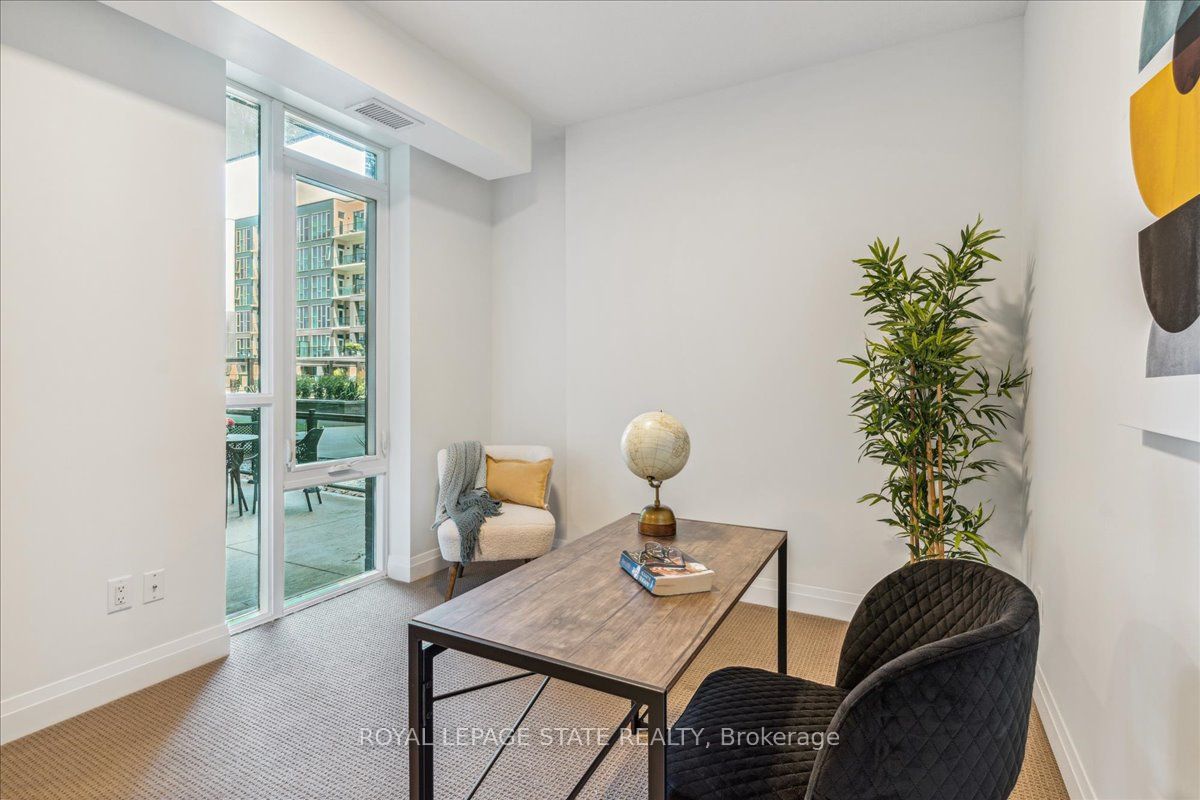 16 Concord Pl, #150